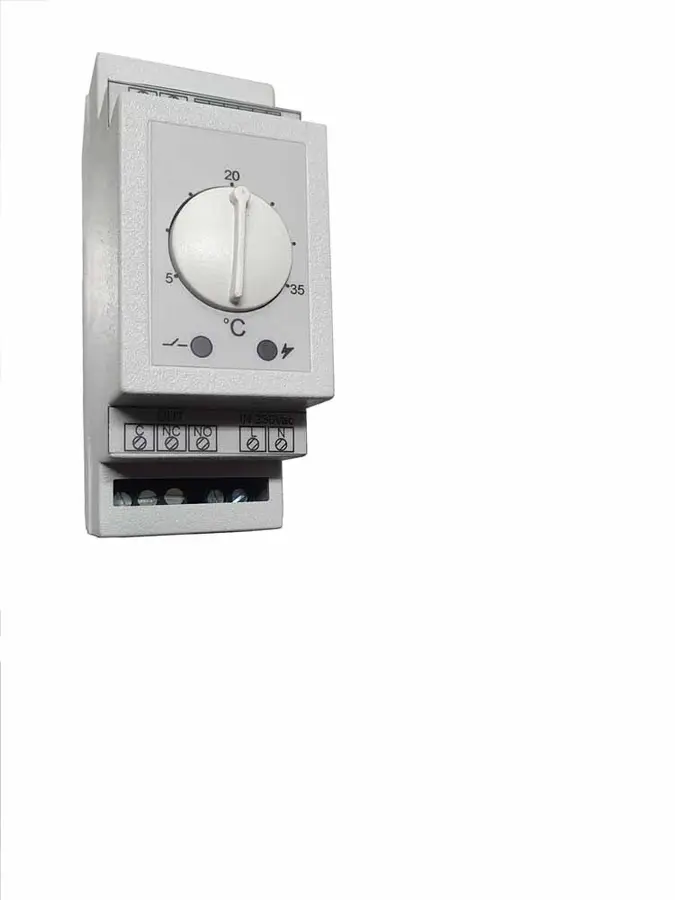 Electronic thermostat with adjustable differential